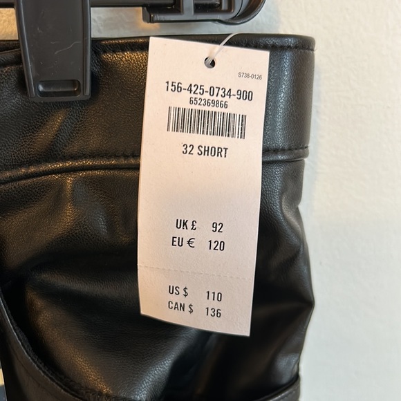 Abercrombie & Fitch Curve Love 90’s Straight Faux Leather Pants - Picture 9 of 11